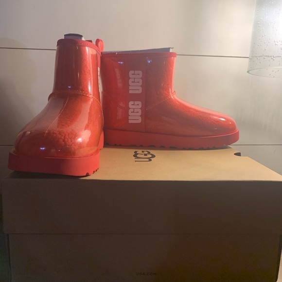 UGG Shoes - ugg boots waterproof logo pull on - Hibiscus - size 8